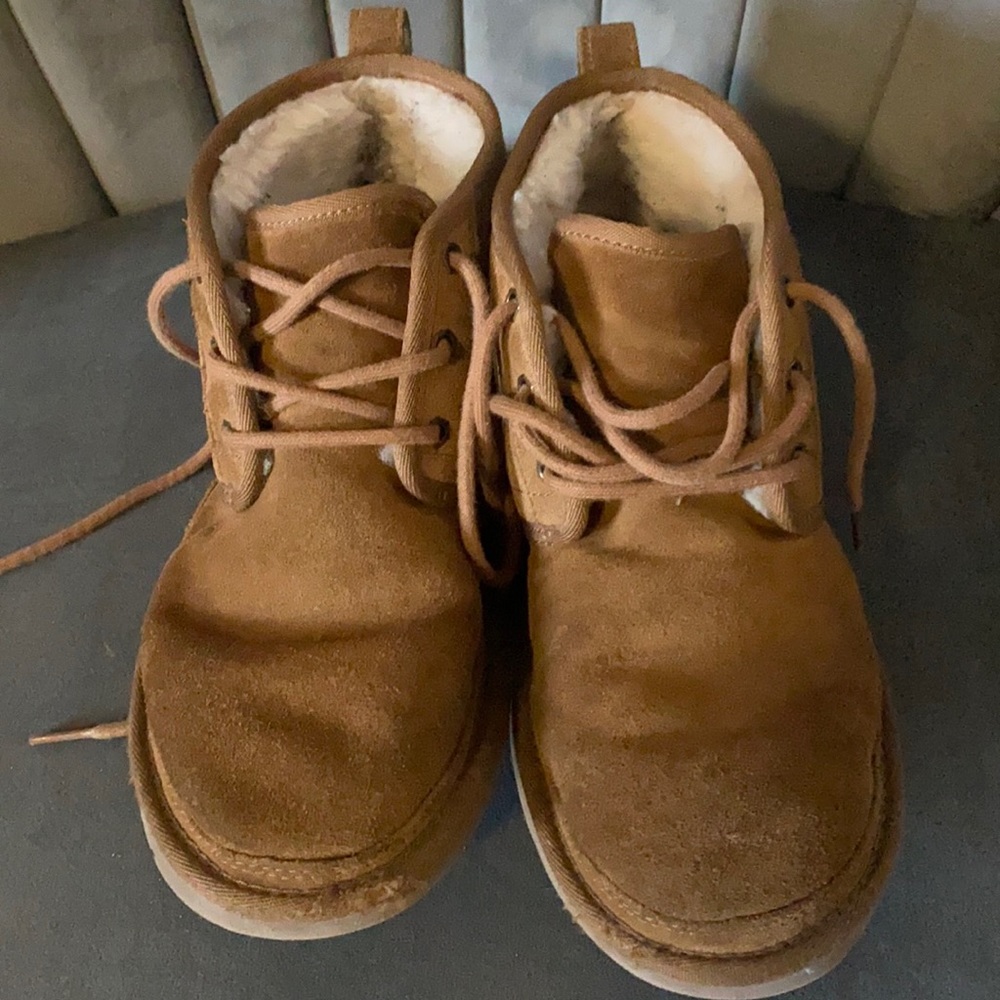 UGG NEUMEL ankle boots.